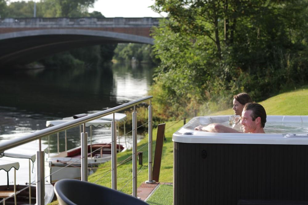 Hotel The Runnymede On Thames (Adults Only) Egham Exteriér fotografie