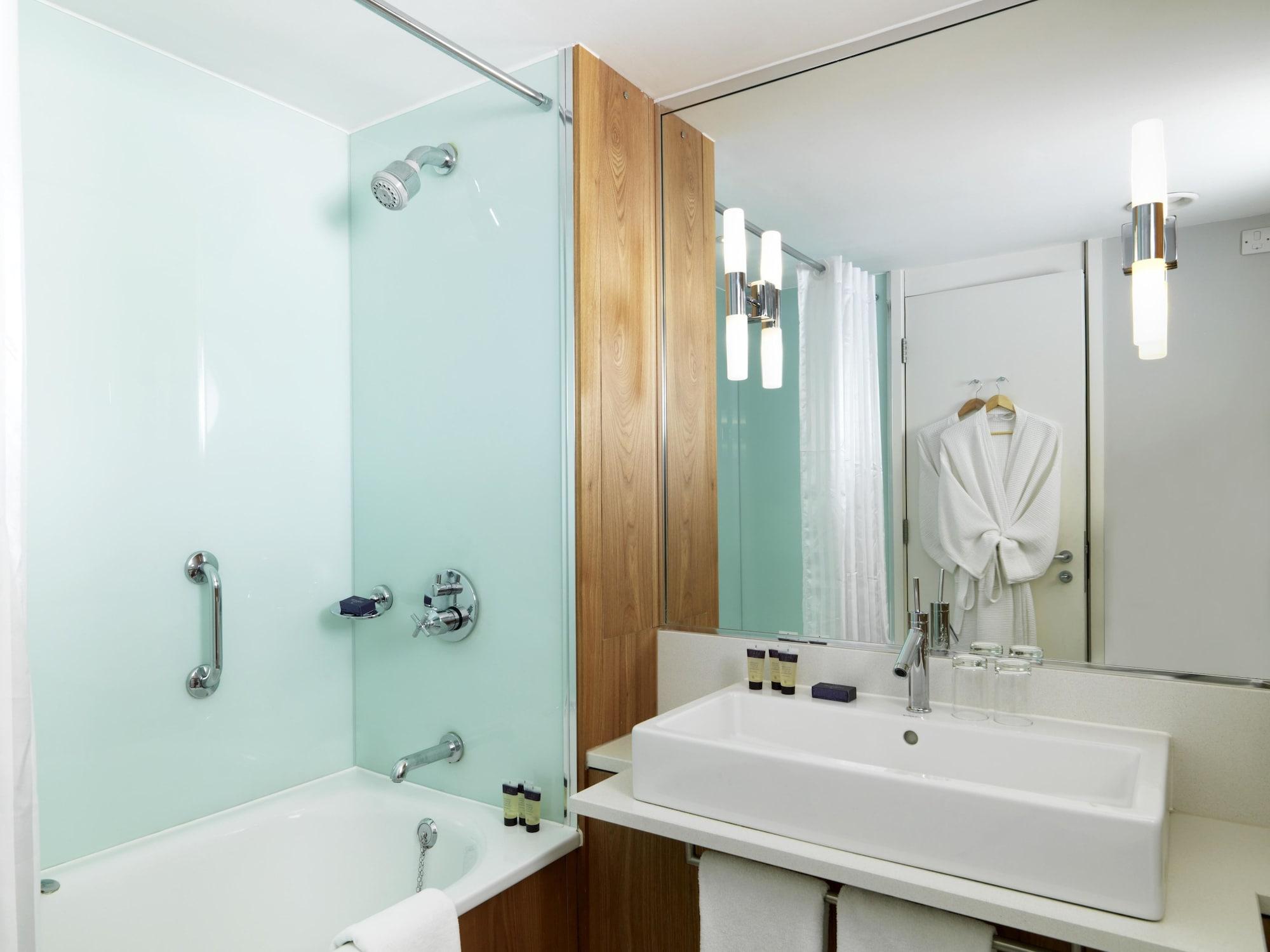 Hotel The Runnymede On Thames (Adults Only) Egham Exteriér fotografie