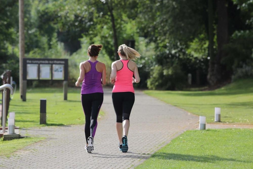 Hotel The Runnymede On Thames (Adults Only) Egham Exteriér fotografie