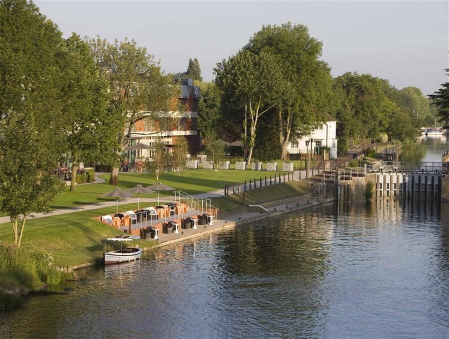 Hotel The Runnymede On Thames (Adults Only) Egham Exteriér fotografie